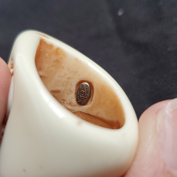 Vintage Chanel acrylic set with ring and bangle. - Picture 9 of 10